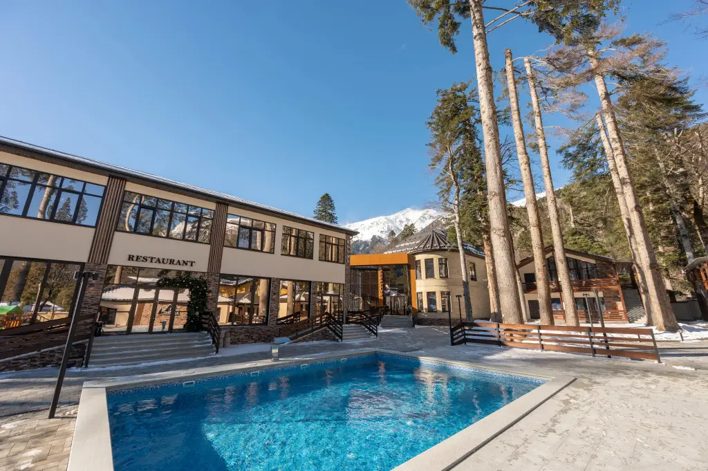 Архыз: Отель Гостинично-Ресторанный комплекс SKi ReSort (Горнолыжный Курорт)