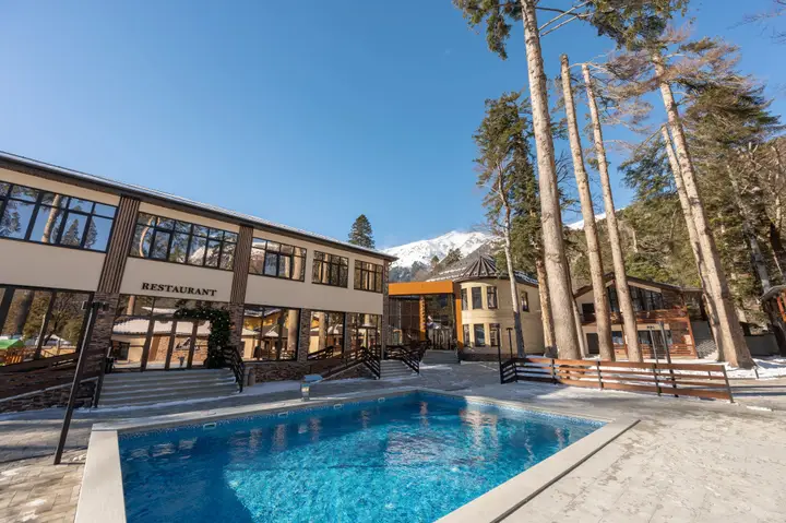 Архыз: Отель Гостинично-Ресторанный комплекс SKi ReSort (Горнолыжный Курорт)