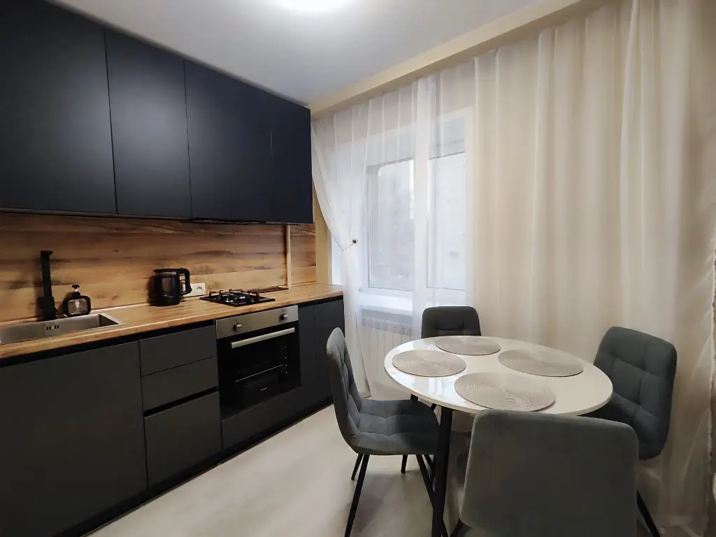 Кемерово: Na Krasnoy 3 Flat