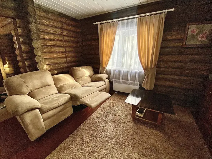 Шерегеш: Guest House Избушки (Гест Хаус)