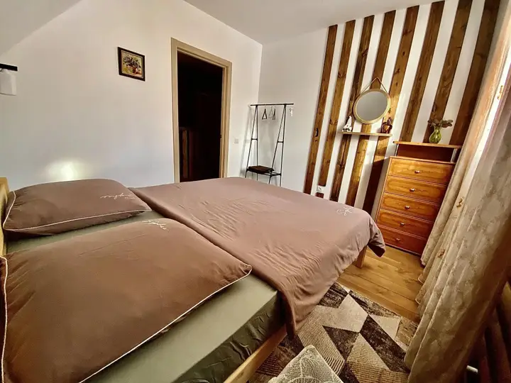 Шерегеш: Guest House Избушки (Гест Хаус)