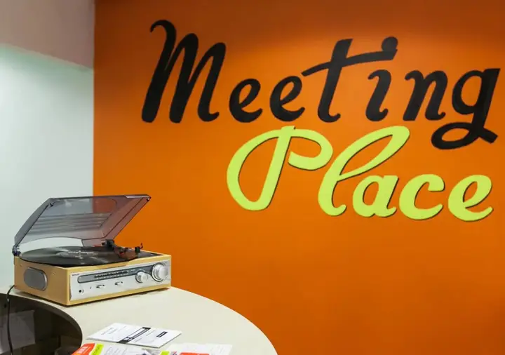 Санкт-Петербург: Meeting Place на Пестеля