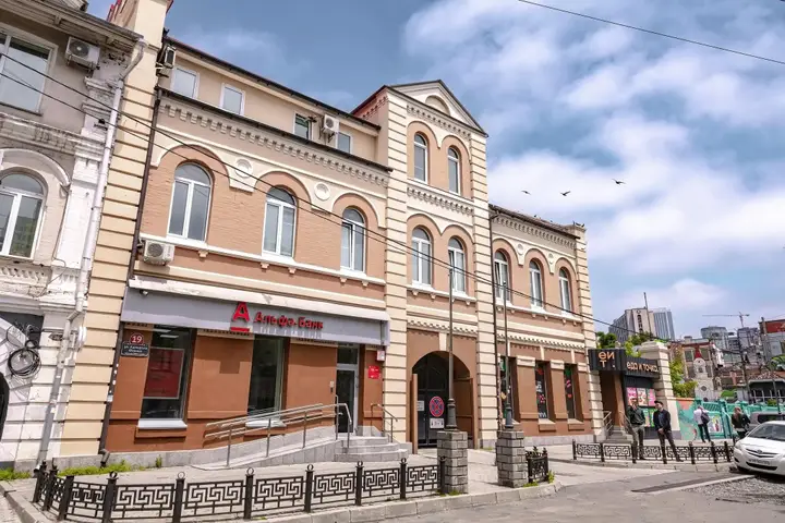 Владивосток: Sunrise flat (Санрайз флэт) на улице Фокина