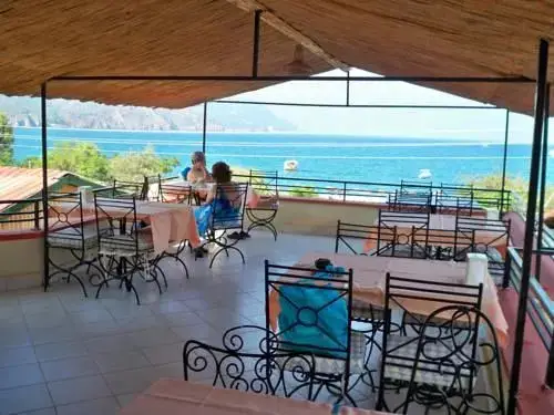 Hazal Hotel — фото 1