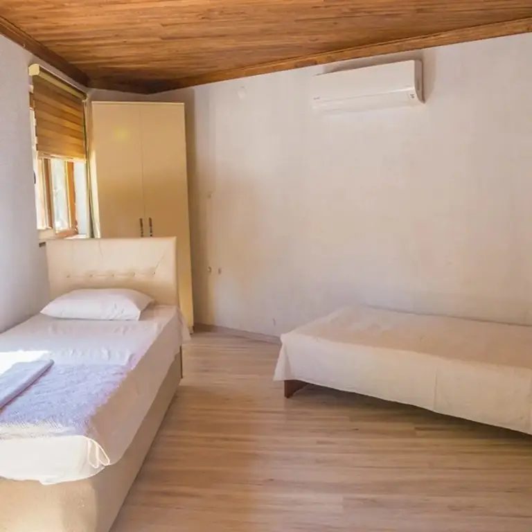 Бююхусун: Öktem Motel