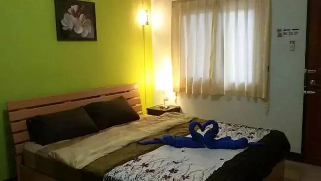 Сакон Накхон: C N Residence
