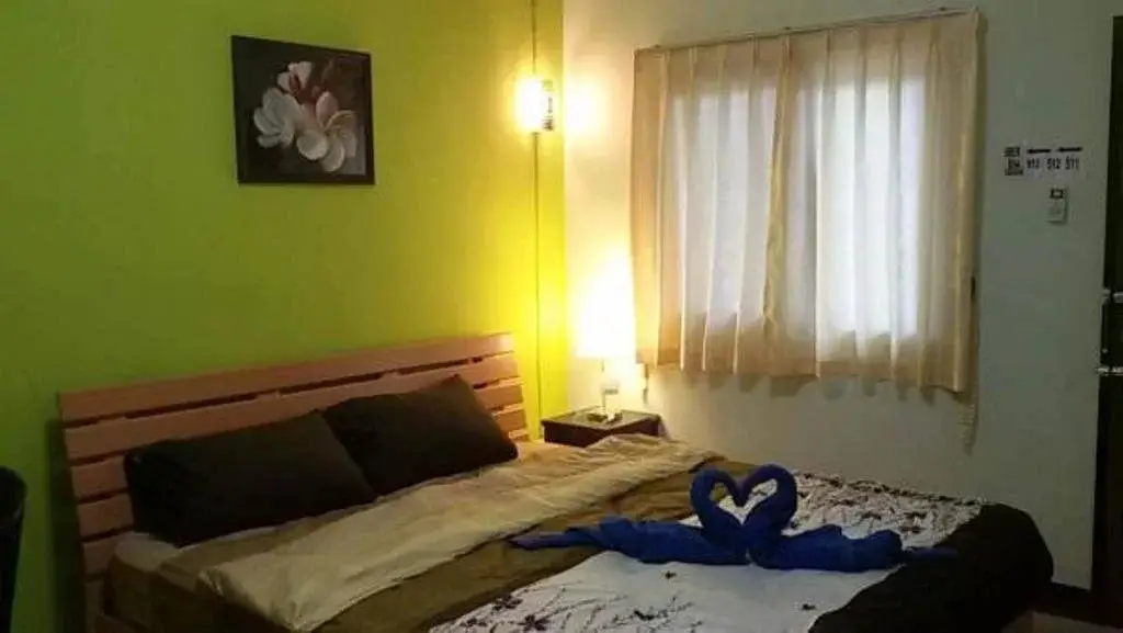Сакон Накхон: C N Residence