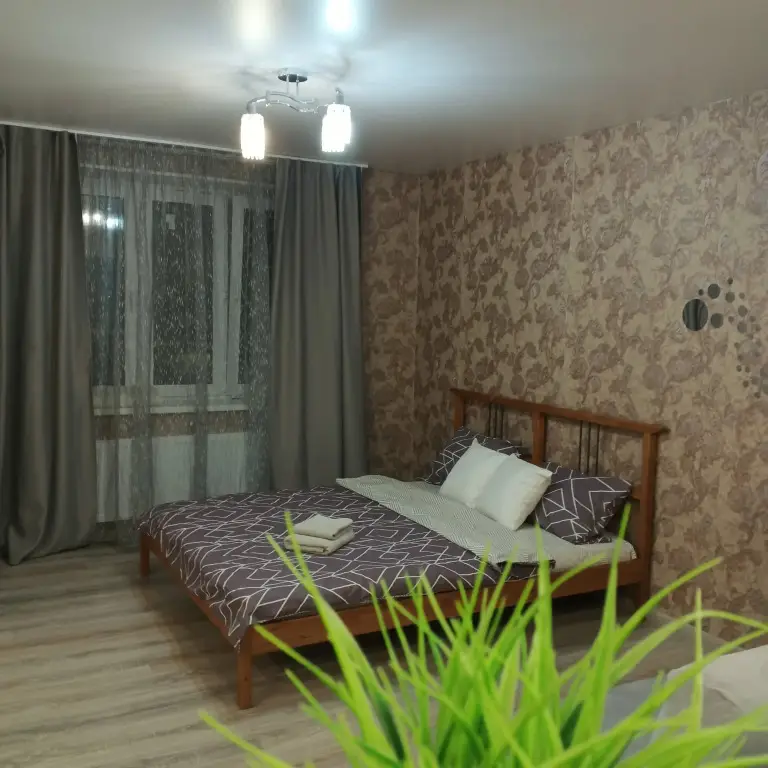 Уфа: Квартира на Генерала Ишбулатова 8/4