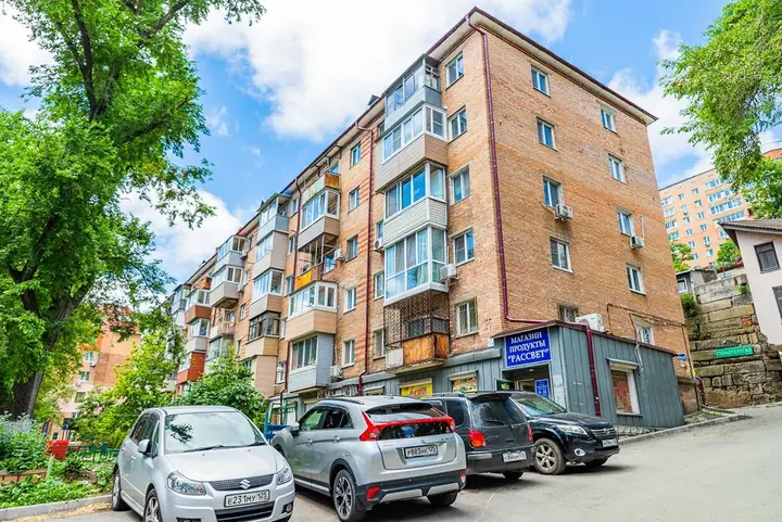 Владивосток: Well Apartments (Вэлл Апартментс) на улице Светланская