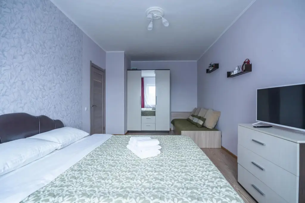 Гатчина: Апартаменты Bright Hause на шоссе Пушкинское