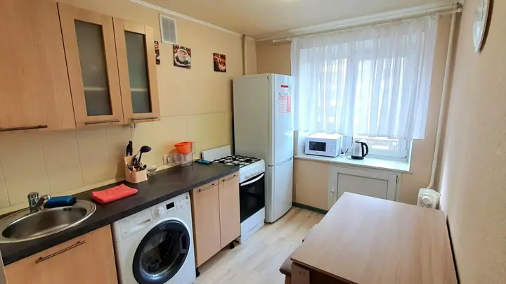 Пермь: Апартаменты на улице Луначарского