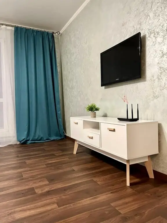 Прокопьевск: Home Hotel (Хоум Отель) в 10-м микрорайоне 13