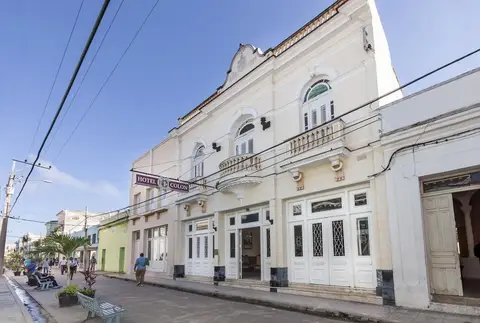 Hotel Camagüey Colón — фото 1