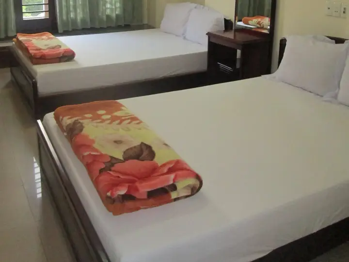 Хюэ: Hotel Cyclist