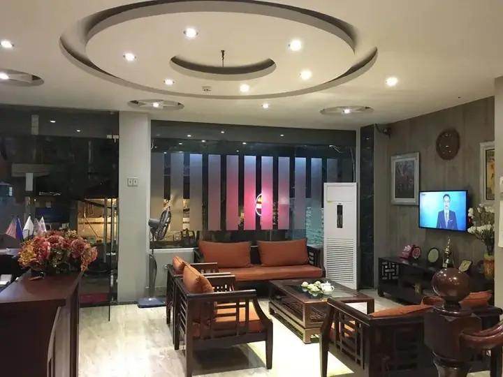 Ханой: New Amely Hotel & Resident