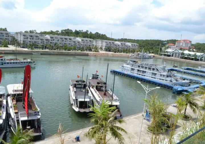 Халонг: Seaside Tuan Chau Hotel