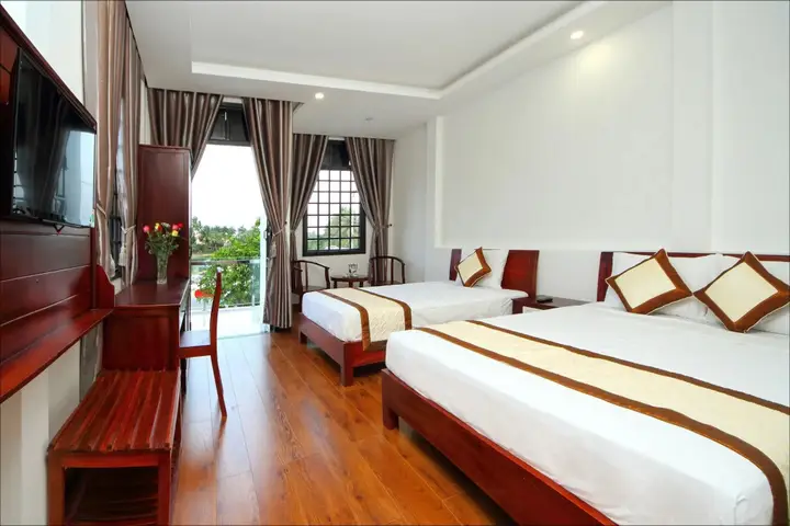 Хойан: Azalea Homestay