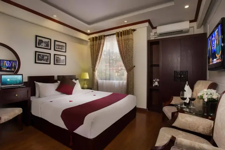 Ханой: Viet Premium Hotel by Lake View Hospitality