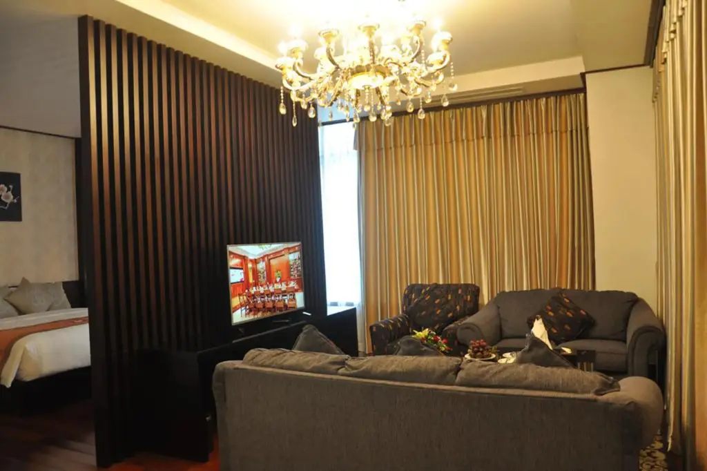 Халонг: Halong Palace Hotel