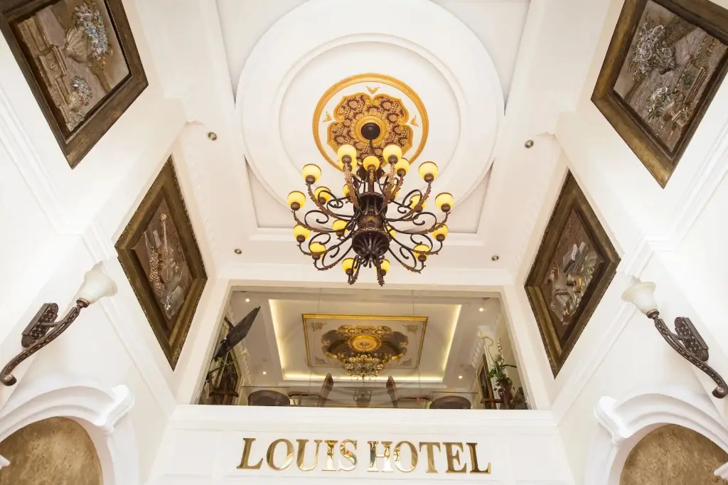 Louis Hotel — фото 1