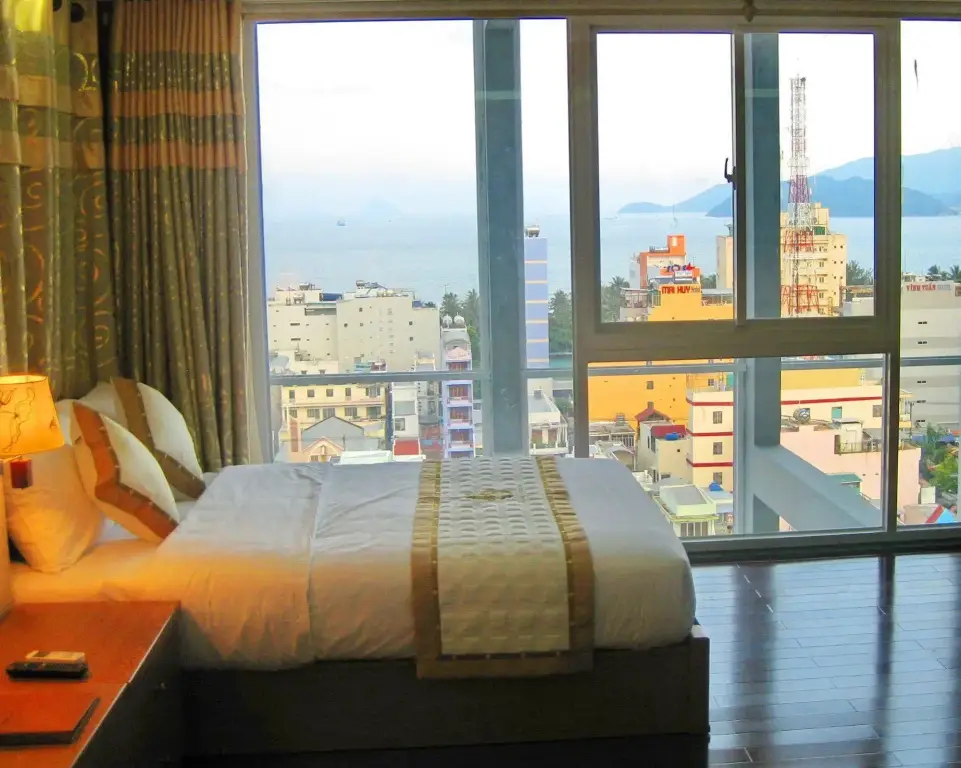 Нячанг: Thang Long Nha Trang
