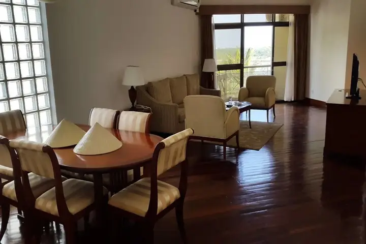 Хошимин: Riverside Serviced Apartments
