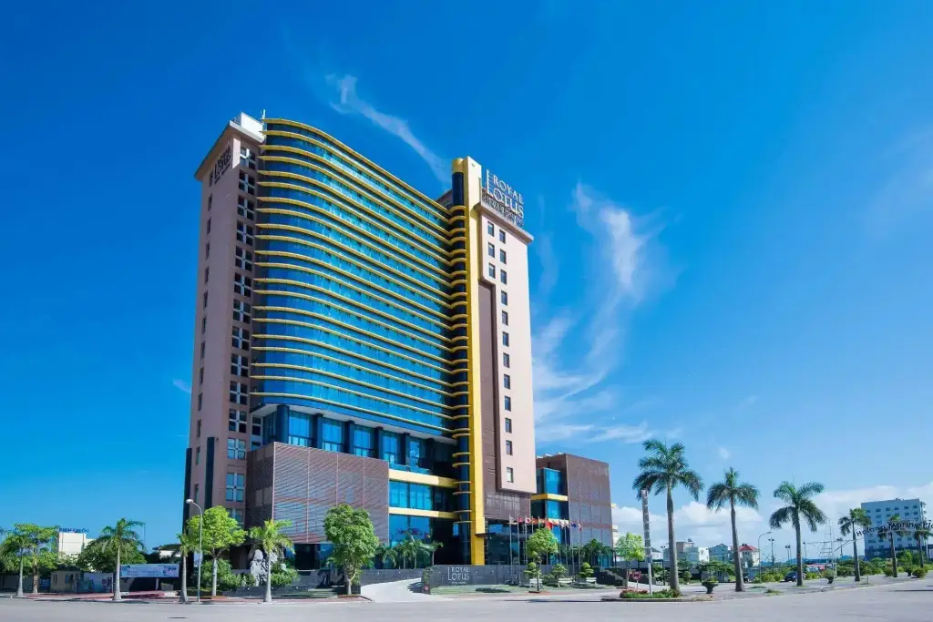 Royal Lotus Hotel Ha long — фото 1