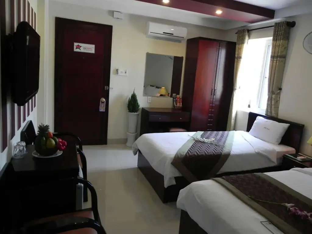 Хюэ: DMZ Hotel