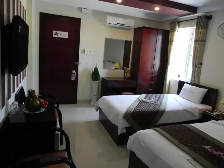 Хюэ: DMZ Hotel