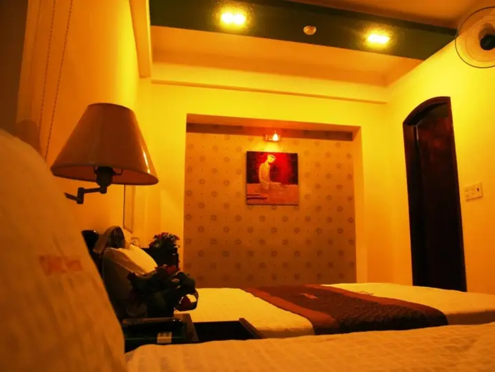 Хюэ: DMZ Hotel