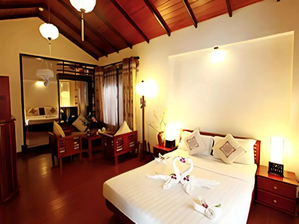 Хойан: Long Life Riverside Hotel & Spa