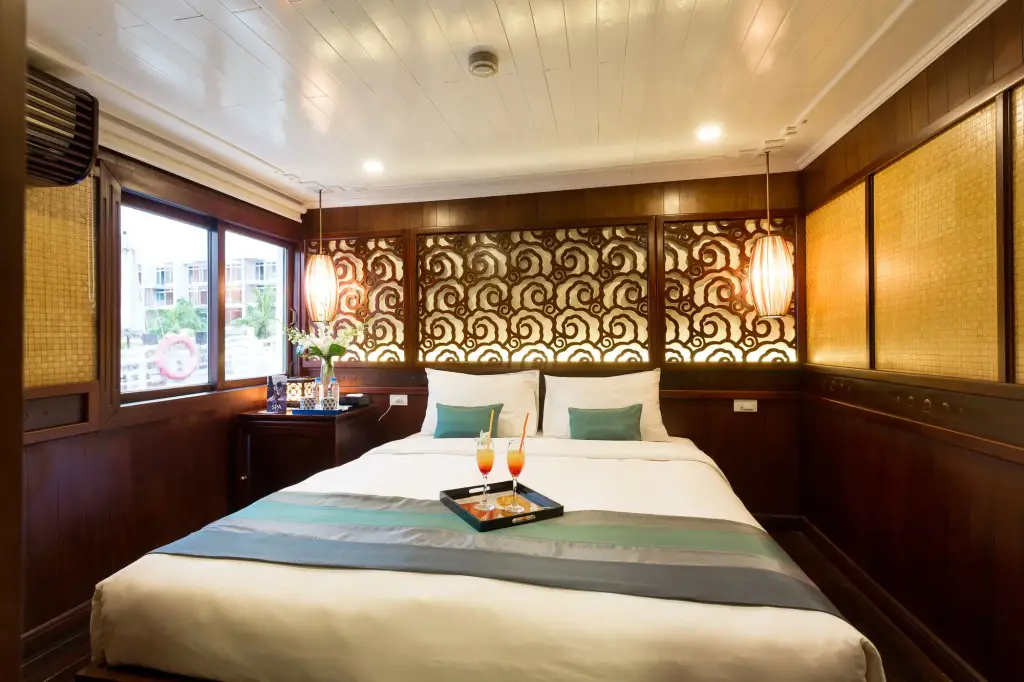 Халонг: Bhaya Halong Cruises