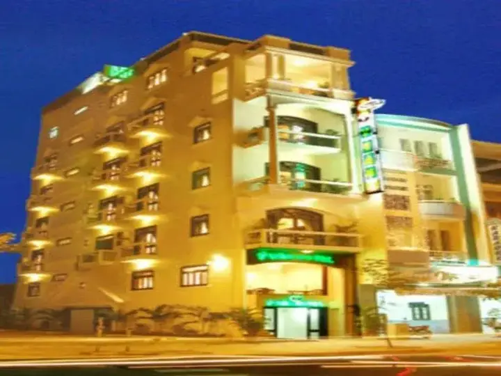 Дананг: Y Van Hotel