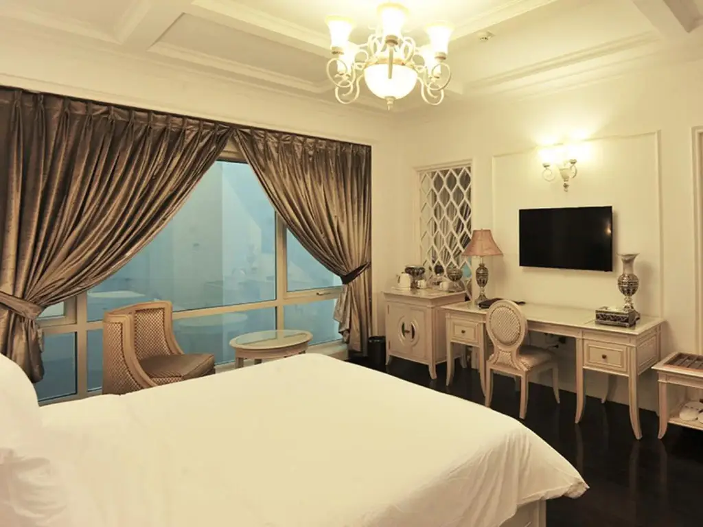 Хюэ: Eldora Hotel