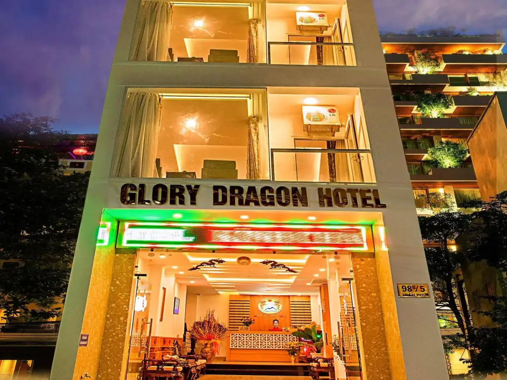 Glory Dragon Hotel — фото 1