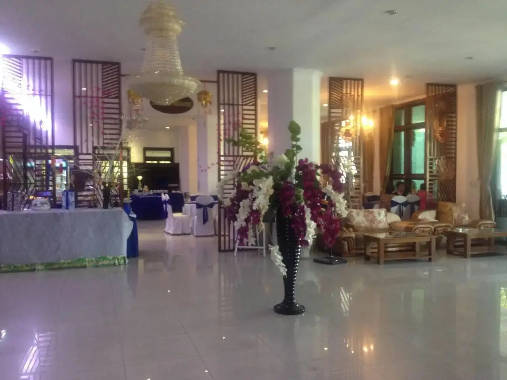 Дананг: White House Hotel
