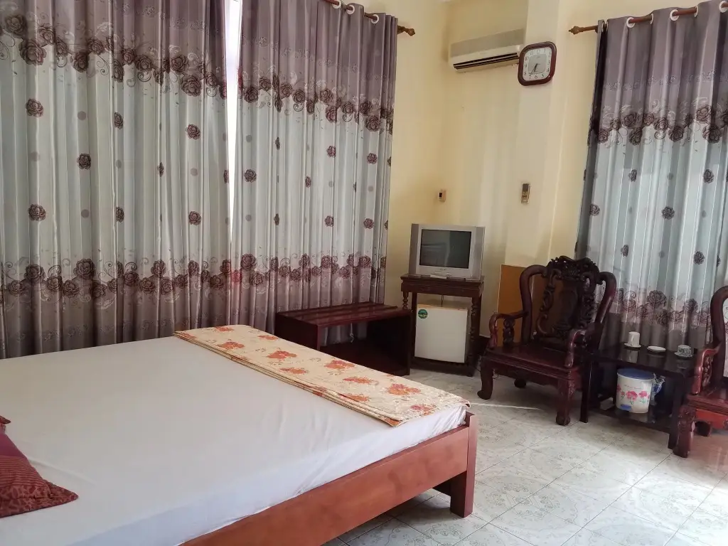 Халонг: Linh Dan Hotel