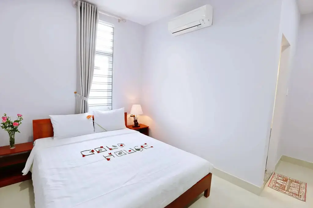 Дананг: Gold House Hotel