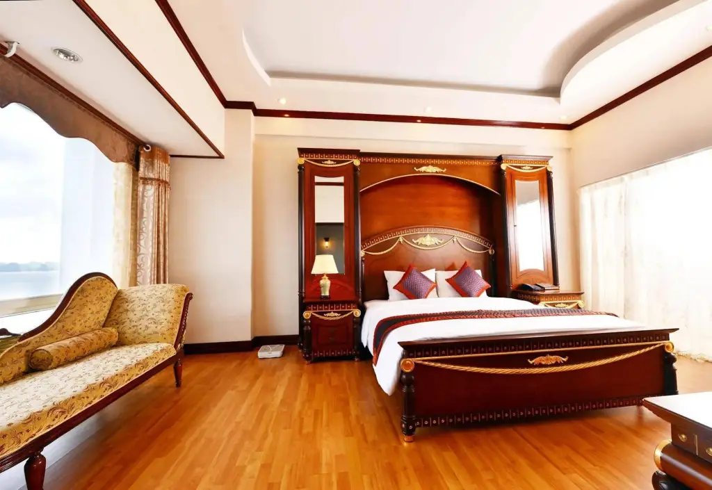 Халонг: Grand Halong Hotel