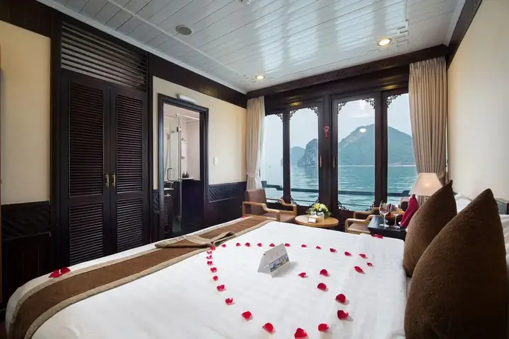 Халонг: Image Halong Cruises