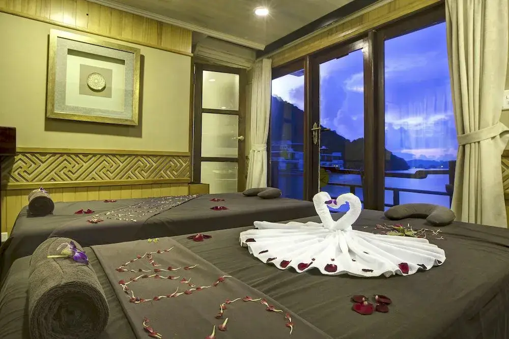 Халонг: Image Halong Cruises