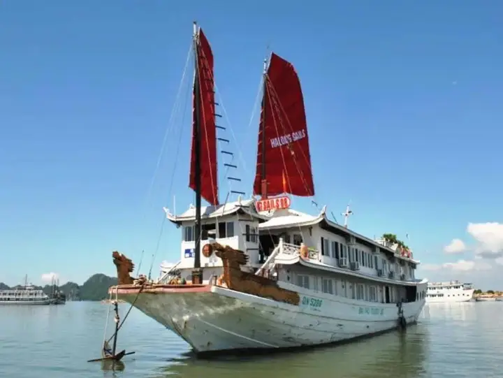 Халонг: Halong Sails Cruise
