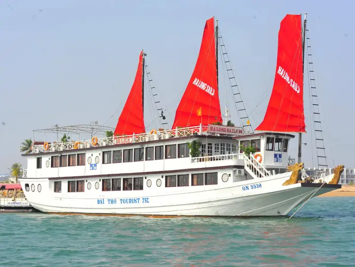 Халонг: Halong Sails Cruise