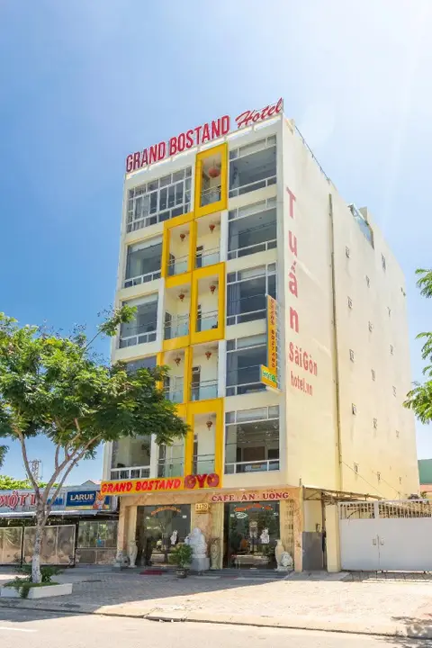 Grand Bostand Hotel — фото 1