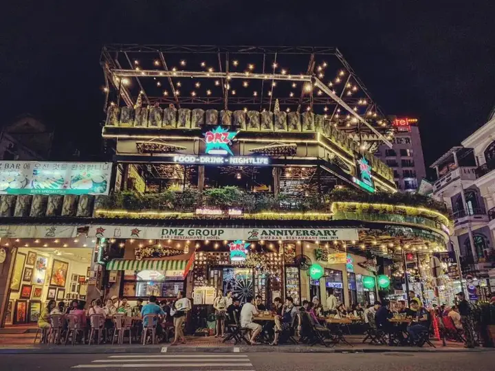 Хюэ: DMZ Hostel Hue
