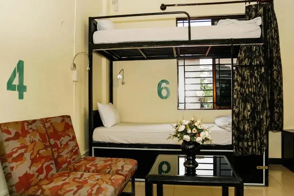 Хюэ: DMZ Hostel Hue