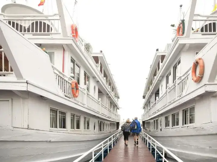 Халонг: Aphrodite Cruises