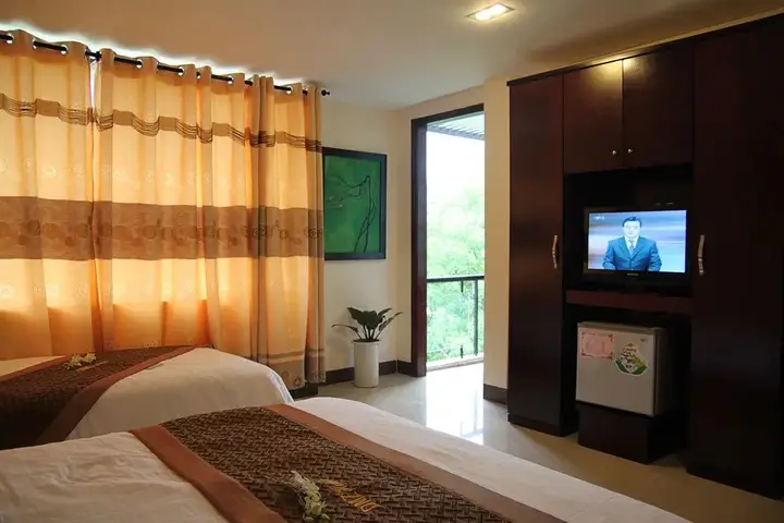 Хюэ: Hoa Hong Hotel
