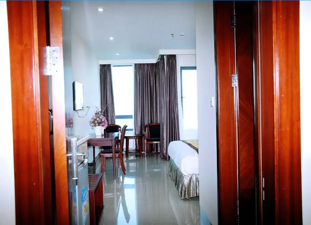 Дананг: Seafront Hotel Da Nang