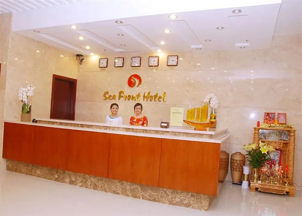 Дананг: Seafront Hotel Da Nang